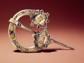 Die Kilmainham-Brosche, aus Kilmainham, County Dublin, 8.-9. Jahrhundert (Silber und Gold)